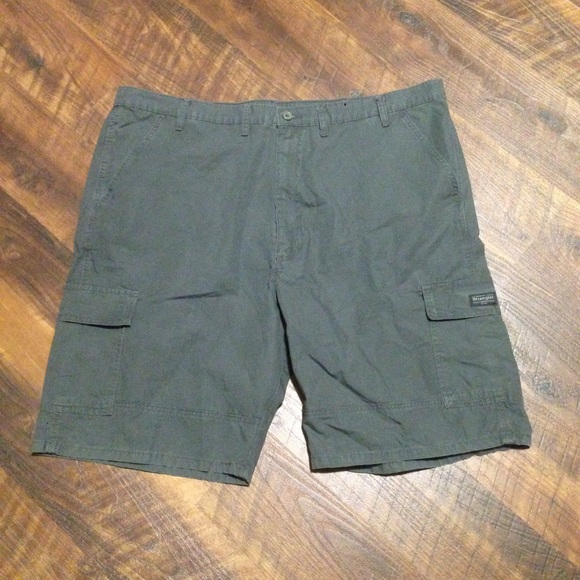 wrangler cargo shorts rn 130273